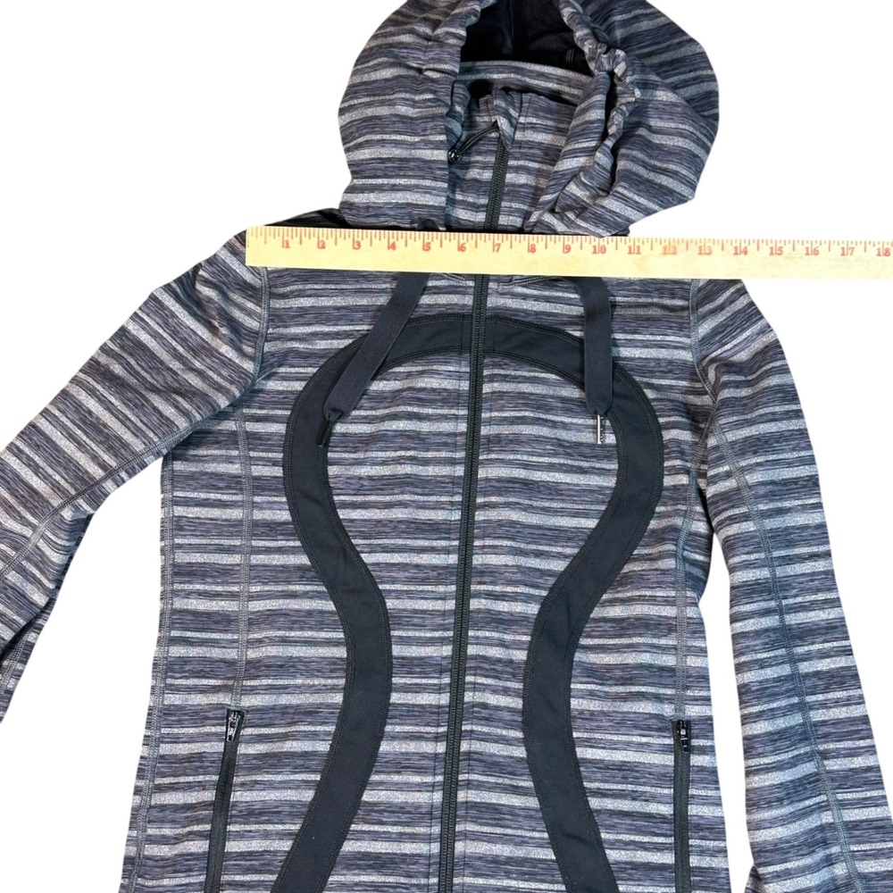 Lululemon Stride Hoodie Women Size 6 Gray Striped Full Zip Thumbholes - Picture 5 of 9